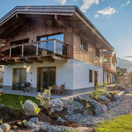 Apartment In Wald Im Pinzgau With A Carport Buitenkant foto