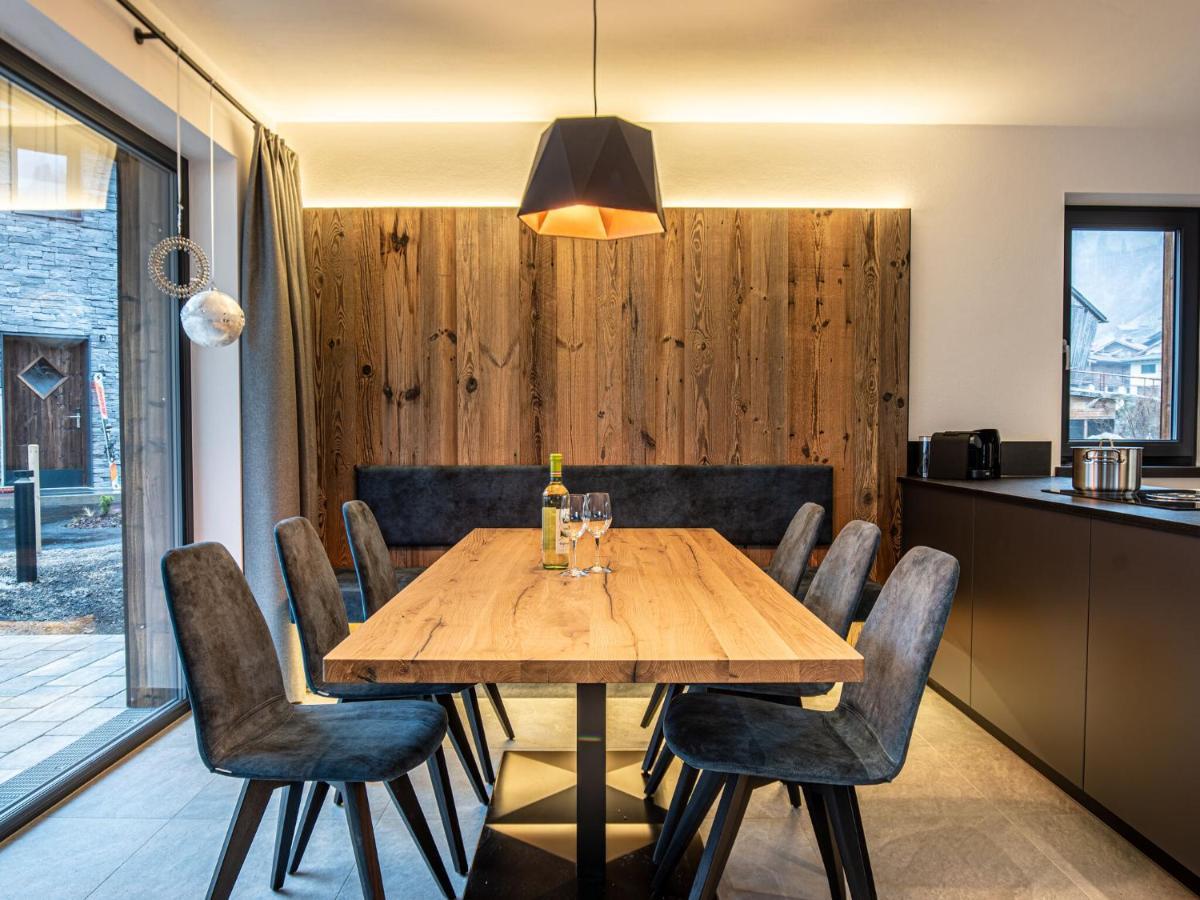 Apartment In Wald Im Pinzgau With A Carport Buitenkant foto