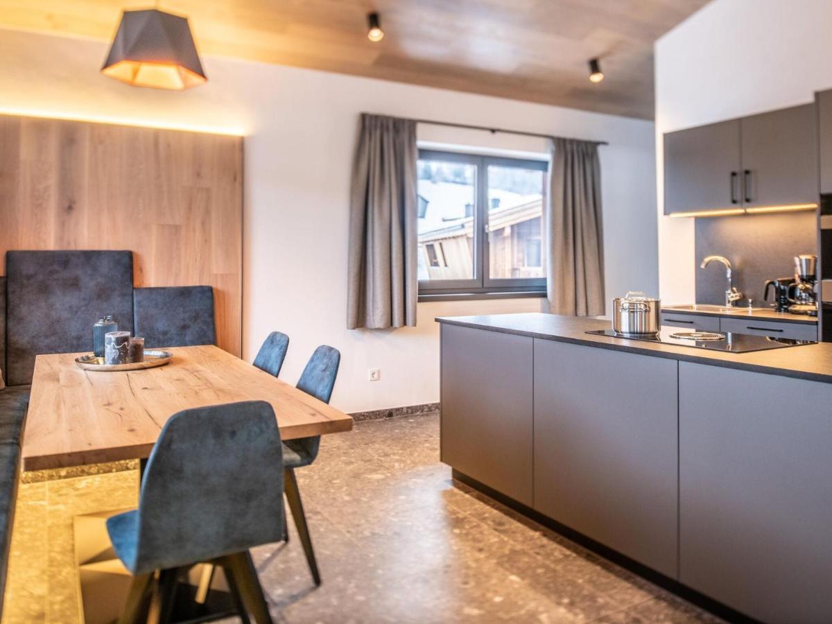 Apartment In Wald Im Pinzgau With A Carport Buitenkant foto