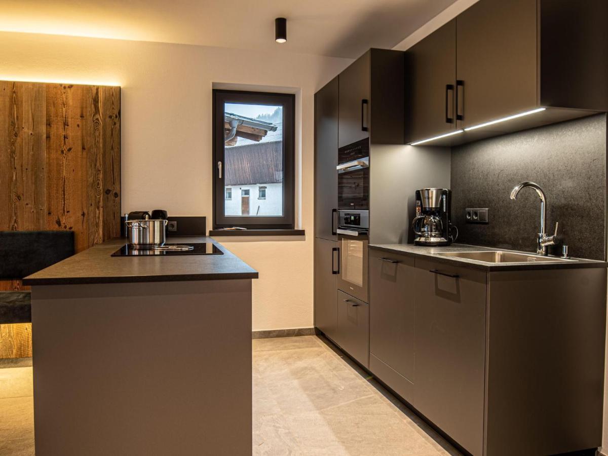 Apartment In Wald Im Pinzgau With A Carport Buitenkant foto